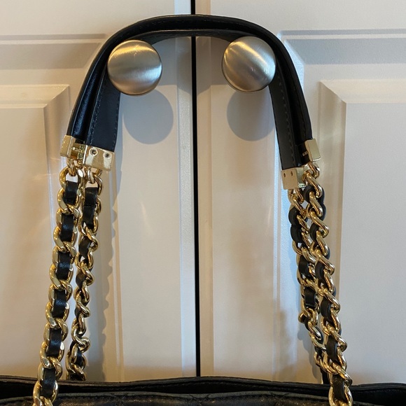 Michael Kors Black Quilted leather tote - Picture 7 of 7